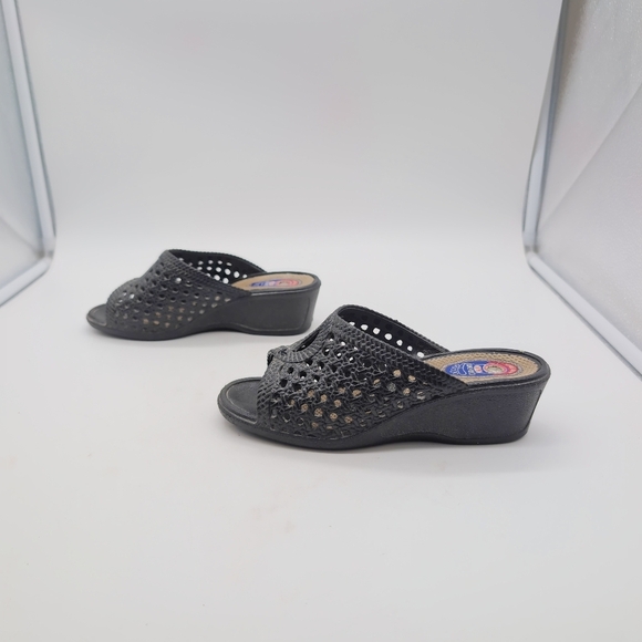 Otafuku Zero Zero Magnetic Black Wedge Sandals - Picture 4 of 7